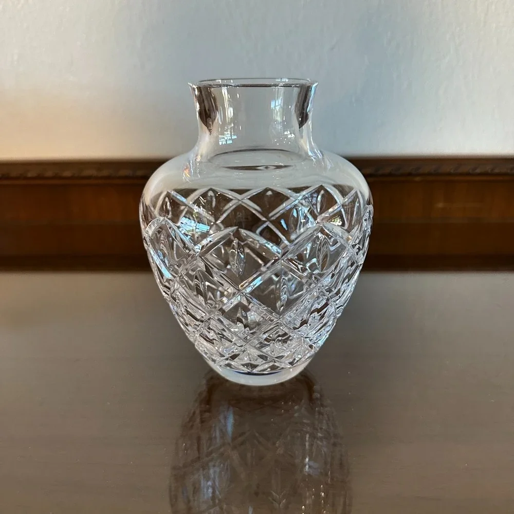 Gorgeous Cut Crystal‎ Medium Flower Vase 6'' Shelf Home Decor